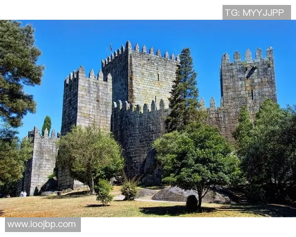 探寻吉马良斯的历史魅力与文化底蕴，感受葡萄牙小镇的独特风情与人文景观