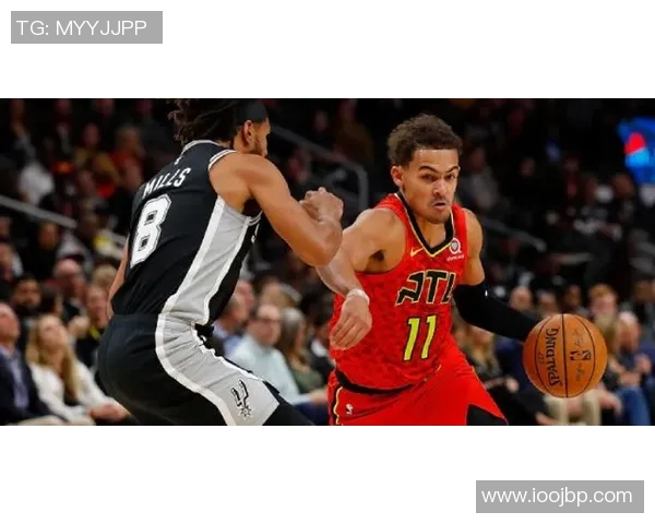 老鹰战胜灰熊，特雷扬-杨疯狂砍下40分，点燃全场激情！